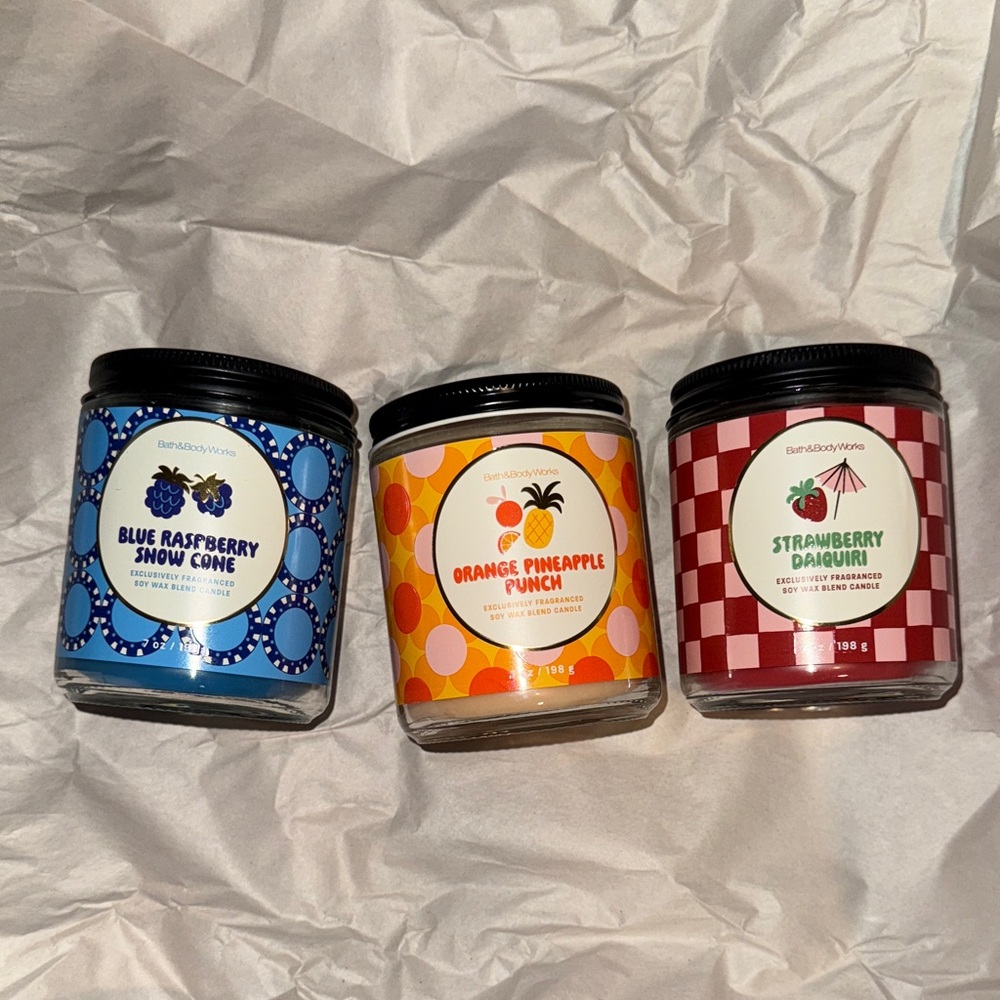 Set of 3 Bath & Body Works Single Wick Candles -Snow Cone, Strawberry Daiquiri